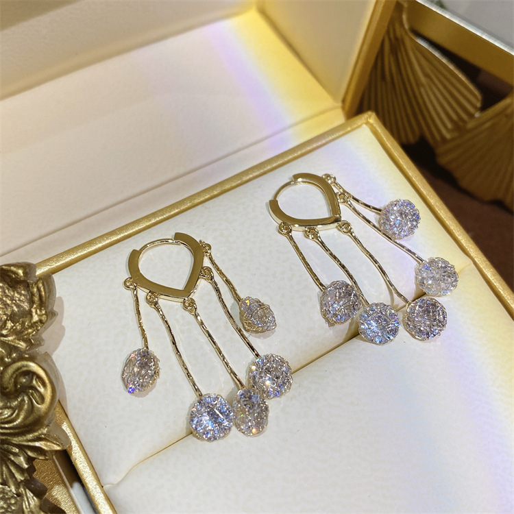 Cercei cu ciucuri, cupru placat cu aur, vara 2025, stil lux lejer