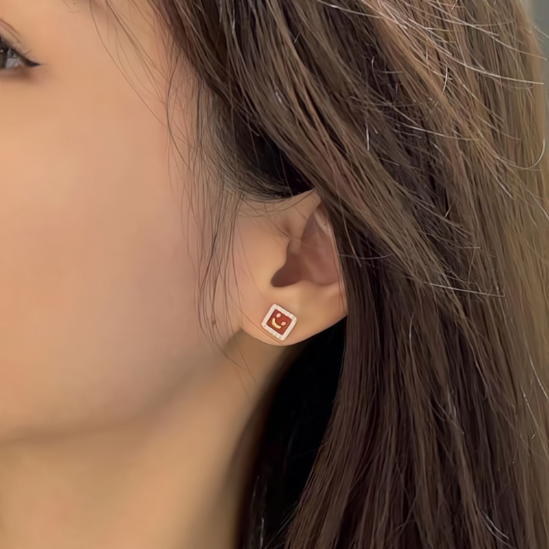 Naušnice s dijamantnim studom i motivom osmijeha, bakar, elektroplatirane, za žene