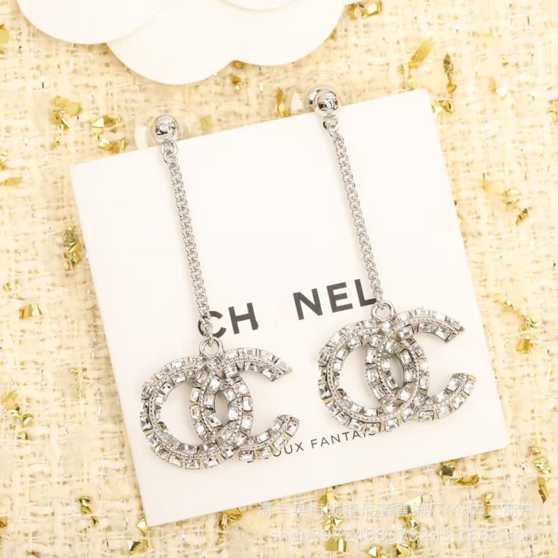 Naušnice od bakra stekstom u obliku slova/broja, dijamantnom ugradnjom, vilinski stil, za žene