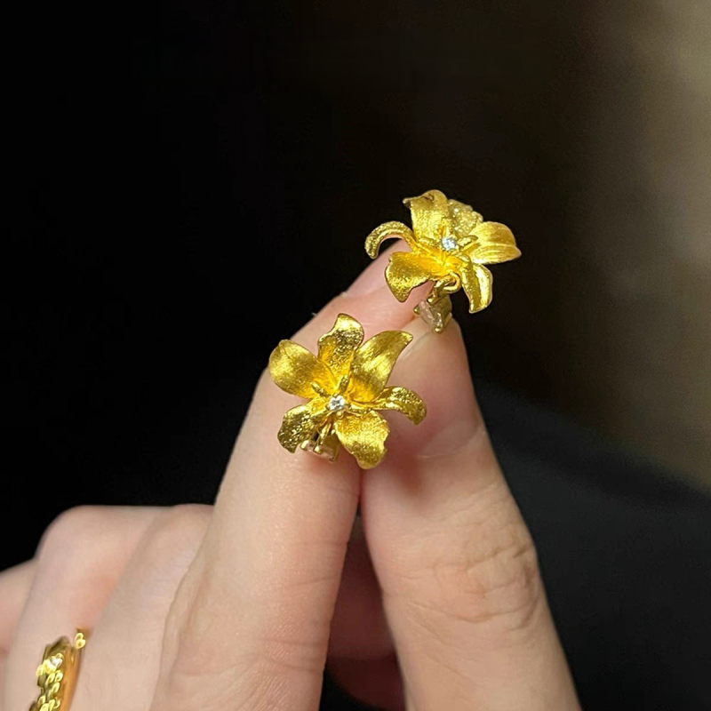 Naušnice, pozlaćeni bakar, oblik cvijeta, elektroplatiranje, jednostavan stil