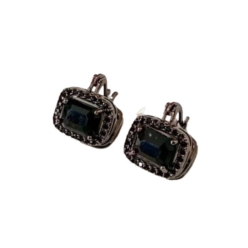 Naušnice Kaitin Jewelry: geometrijski dizajn, legura, dijamantna obrada — lagani luksuz stil