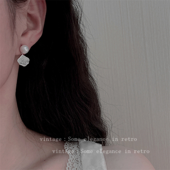 Cercei: perlă nor albastru gradient, design geometric din cupru, electroplatinati, pentru femei