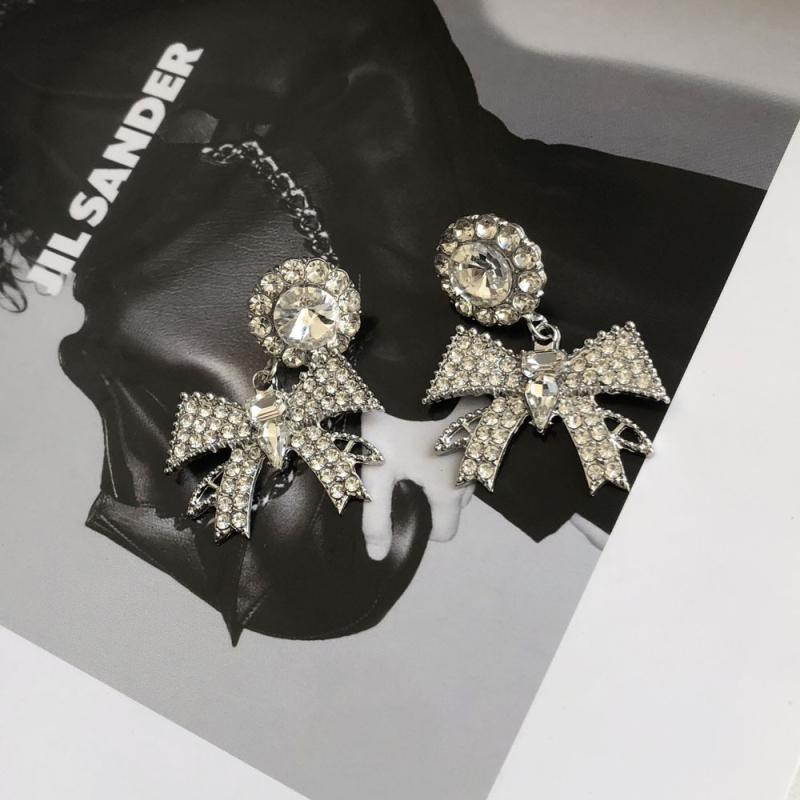 Ötvözetből készült fülbevalók köves masni és vízcsepp dizájnnal, rozsdamentes acél posts, elektroplatált felület, hideg szél stílus