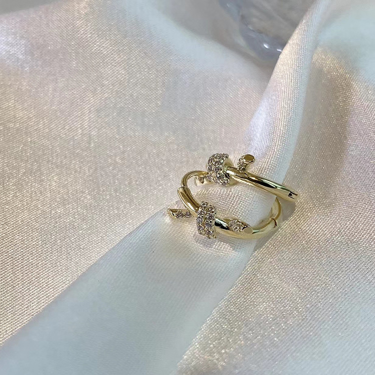 Ощеби с възел и кристали, позлатени, меден материал, INS стил, електроплатина, златно вградени камъни • пролет 2025