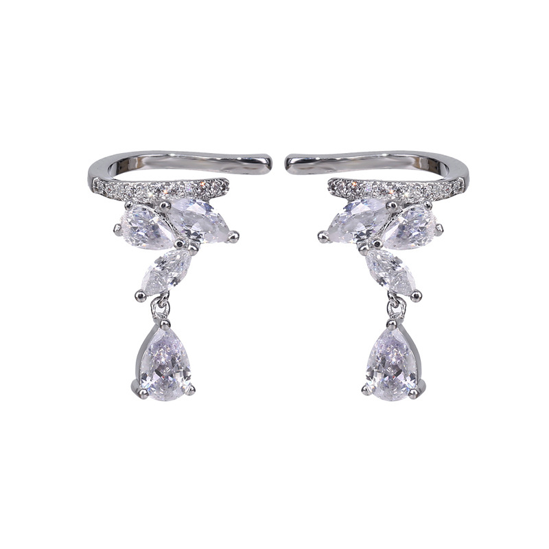 Réz alapú fülklipsz cirkóniával, teardrop alakú, piercing nélkül, geometriai dizájn