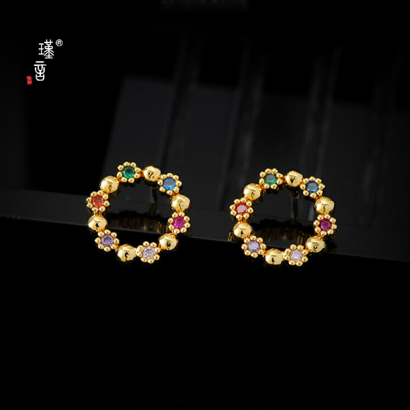 Fülbevalók – korona alakú, réz anyag, elektroplatírozott, Jinyan márka, Yiwu eredet