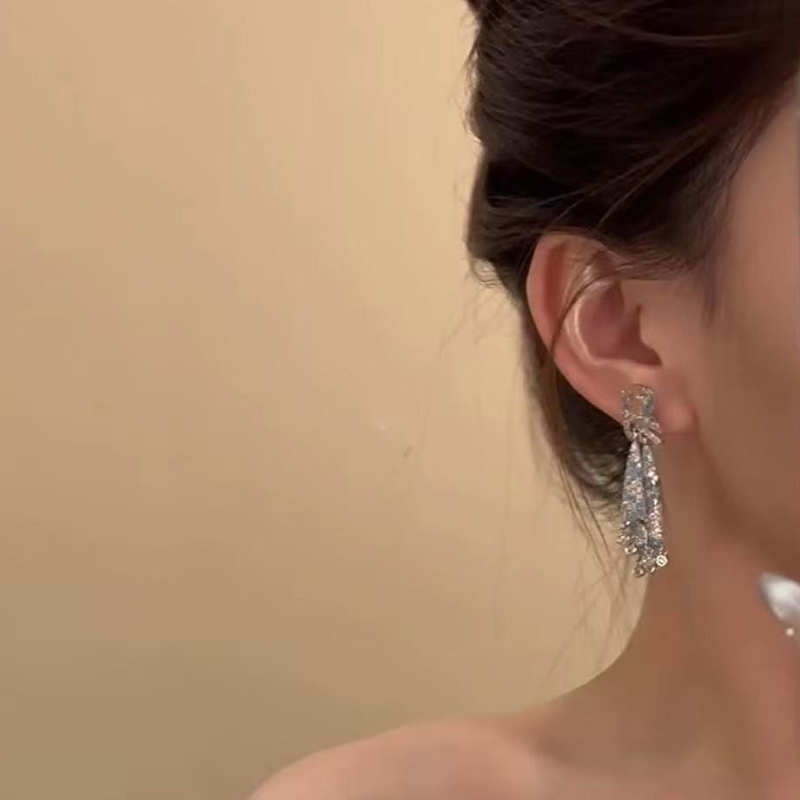 Оeбeци от изкуствени кристали, форма букви/числа/текст, корейски стил, свежи и сладки, лято 2025