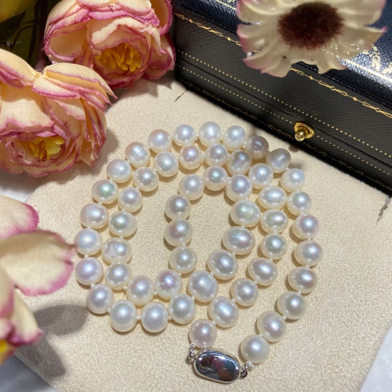 Fuqun Jewelry ogrlica od slatkovodnih bisera, gotovo okrugla, bijela, 8–9 mm, jednostavan stil, duljina 41–50 cm, s blagim nedostatkom