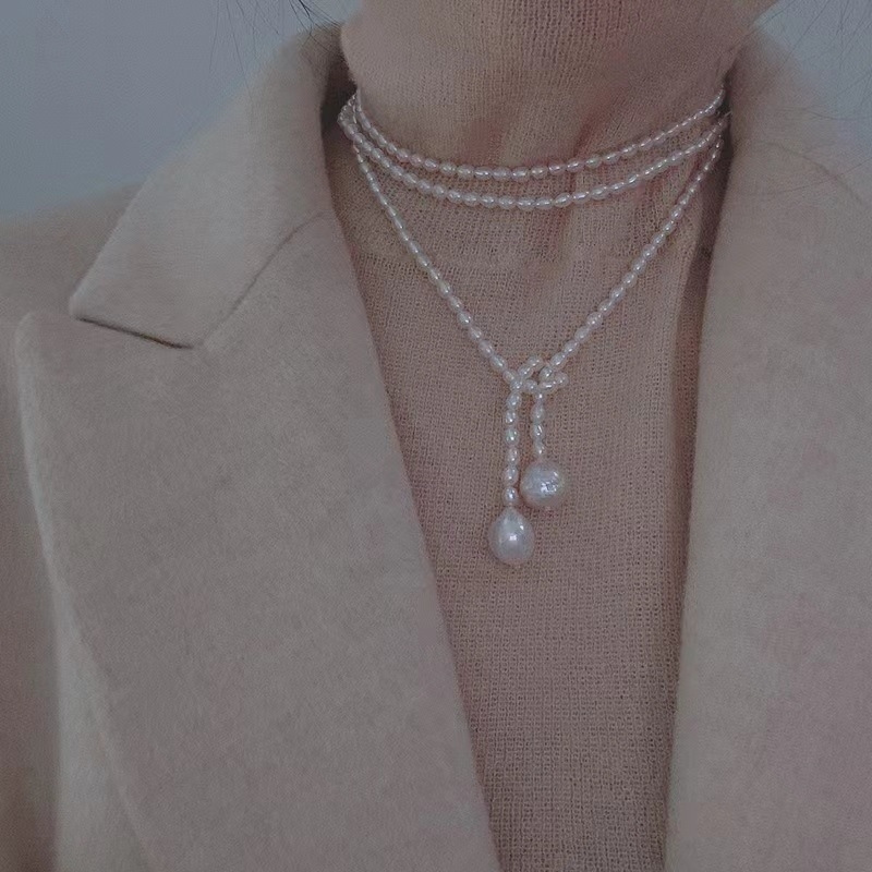 Ogrlica od prirodnih barok perli, višeslojna, perljani lanac s privjeskom, ručna izrada