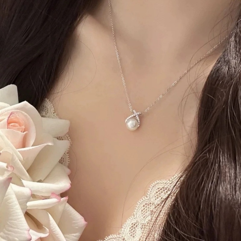 Colier din argint 925 cu cruce, perle naturale de apă dulce și accente diamant, lanț în formă de O