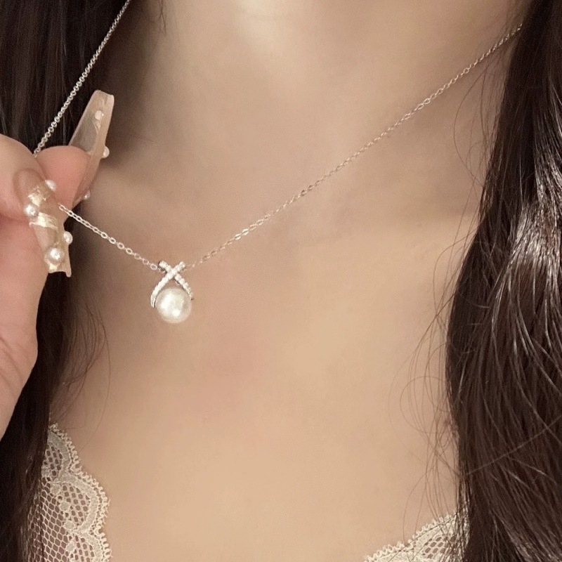 Colier din argint 925 cu cruce, perle naturale de apă dulce și accente diamant, lanț în formă de O