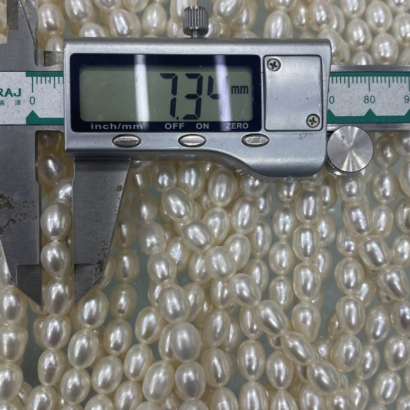 7–8 mm rižasto oblikovane slatkovodne biserne perle s visokim sjajem i minimalnim nedostacima za DIY ogrlicu