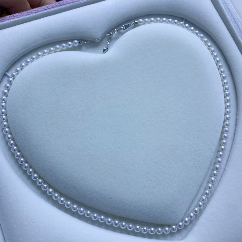 Colier din perle de apă dulce, perle cu formă perfect rotundă, închidere din argint 925, Saint Grace Jewelry, lansat vara 2025