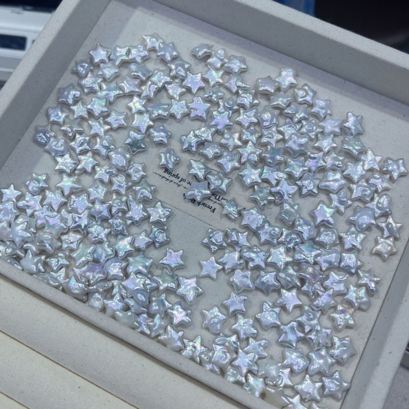 Saint Grace Jewelry slatkovodne bisere – gole naušnice, stil Golo kamenje, proljeće 2025