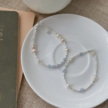 Brățară cu perle Sina — INS stil, lucrată manual, perle, accesorii pentru mână, pentru femei