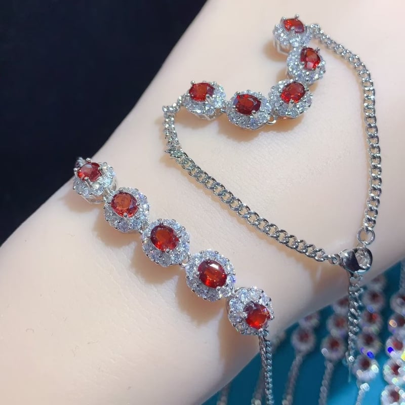 Ji Cheng Jewelry narukvica od granata s mikro-dijamantnim ugradnjama, inspirirana Princezom Dianom, luksuzan dizajn