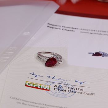 Δαχτυλίδι με ρουμπίνι σε ασήμι Sterling, σταγόνα σχήμα, σειρά Πριγκίπισσα, μοντέλο R042