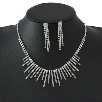 Set Colier și Cercei cu Cristale și Design cu Franjuri (Material: cristale; Tratament: electroplacare; Lanț: lanț normal; Componență: cercei + colier; Sezon: Vară 2024)