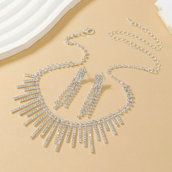 Set Colier și Cercei cu Cristale și Design cu Franjuri (Material: cristale; Tratament: electroplacare; Lanț: lanț normal; Componență: cercei + colier; Sezon: Vară 2024)