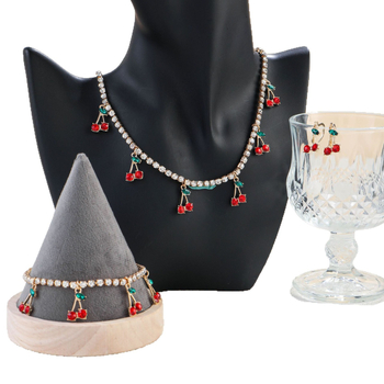 Set de bijuterii cu temă cireș pentru femei — colier, cercei și brățară, aliaj, lanț standard, Stil cireș