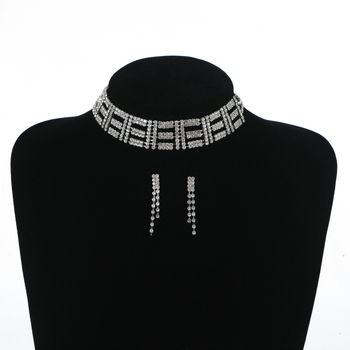 Dvoslojni ogrlica-choker sa kristalima, set od dva komada, duljina 21–50 cm, težina 50 g, obična lančana, privjesak od kristala