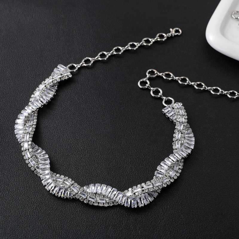 Set ogrlice s privjescima u obliku lista od rhinestonesa, običan lanac, tkana tehnika, težina 39 g