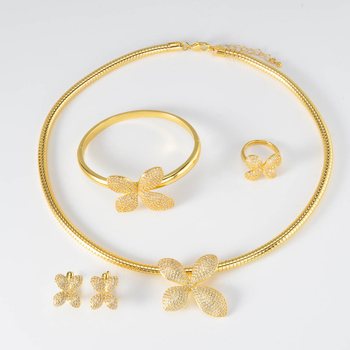 Set de bijuterii pentru femei cu floare din rhinestones — Cupru, placare electrolitică, colier în stil guler, pandantiv din rhinestone, model floral; include cercei și brățară