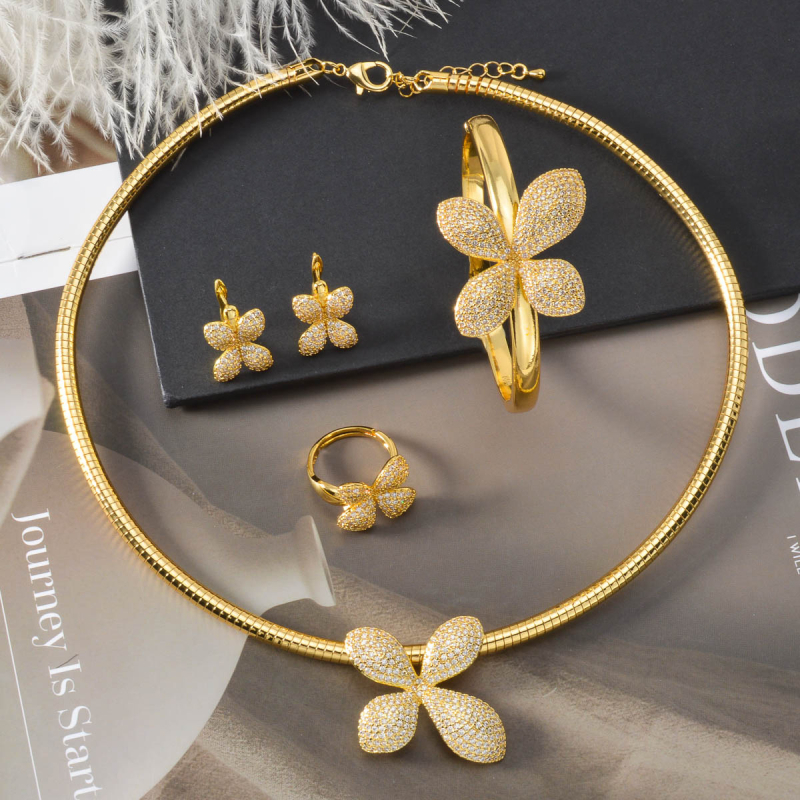 Set de bijuterii pentru femei cu floare din rhinestones — Cupru, placare electrolitică, colier în stil guler, pandantiv din rhinestone, model floral; include cercei și brățară