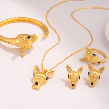 Set de bijuterii din patru piese: colier, cercei, brățară, inel; cap de cerb în stil hip-hop; aliaj; placare electro; lanț în formă de O; unisex