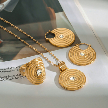 Set de bijuterii: colier, cercei, brățară; oțel inoxidabil; pandant din oțel de titan; lanț standard