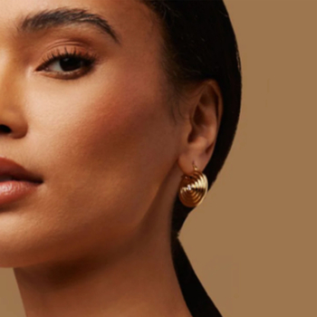 Set de bijuterii: colier, cercei, brățară; oțel inoxidabil; pandant din oțel de titan; lanț standard