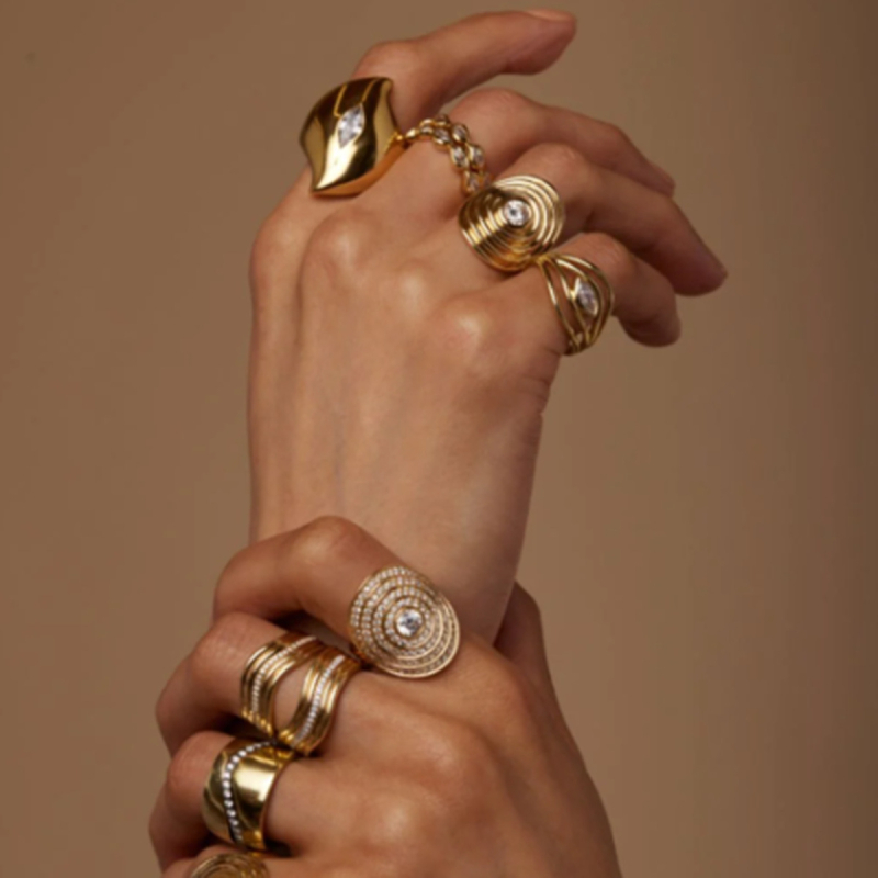 Set de bijuterii: colier, cercei, brățară; oțel inoxidabil; pandant din oțel de titan; lanț standard