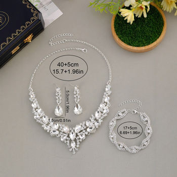 Ogrlica s rhinestones privjeskom – kapkovitog oblika, lanac s kuglicama, cinka zlitina, ukrašena dijamantima