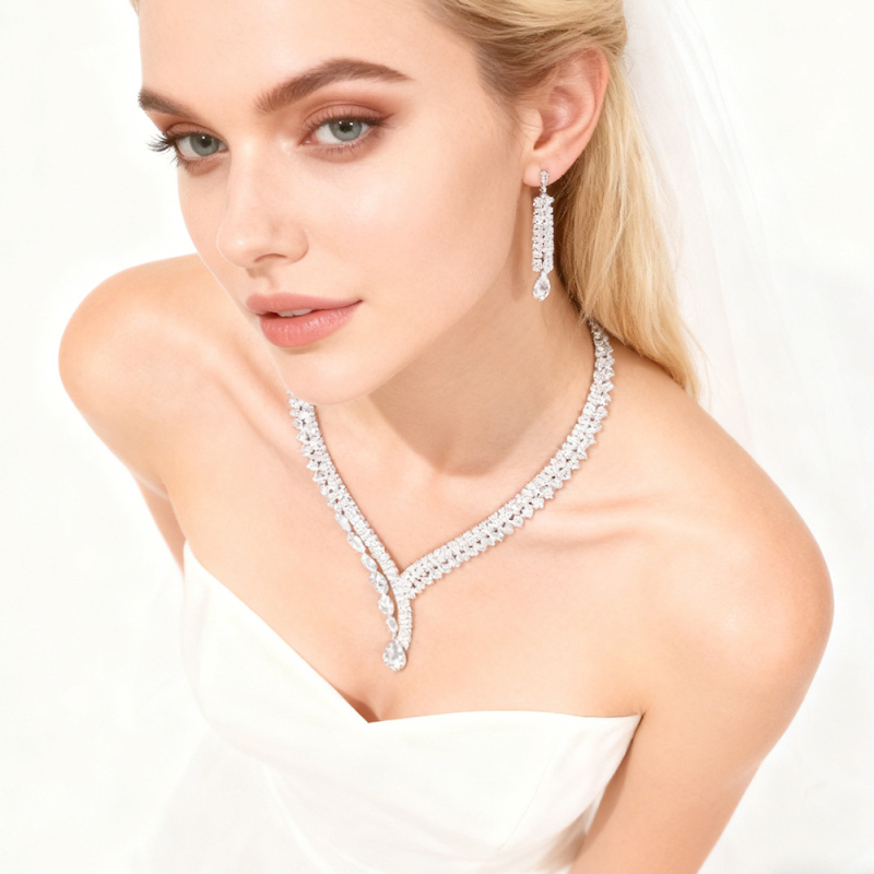 Set de bijuterii pentru mireasă: colier și cercei cu zirconiu, pandante în formă de inimă/picătură/clopot, placare electroplată
