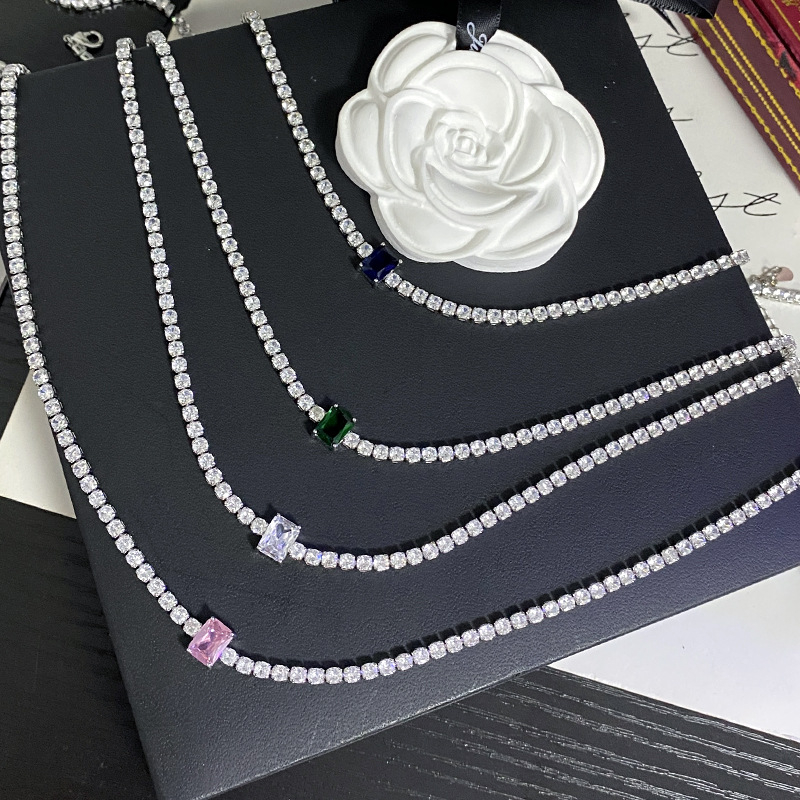 Set de bijuterii din cupru pentru femei: colier și brățară cu inserții de pietre mixte, model zodiacal