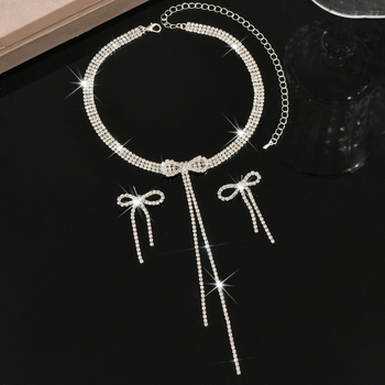 Set de bijuterii din cupru ecologic, cu bow tassel din rhinestone și lanț claw chain – cercei și colier
