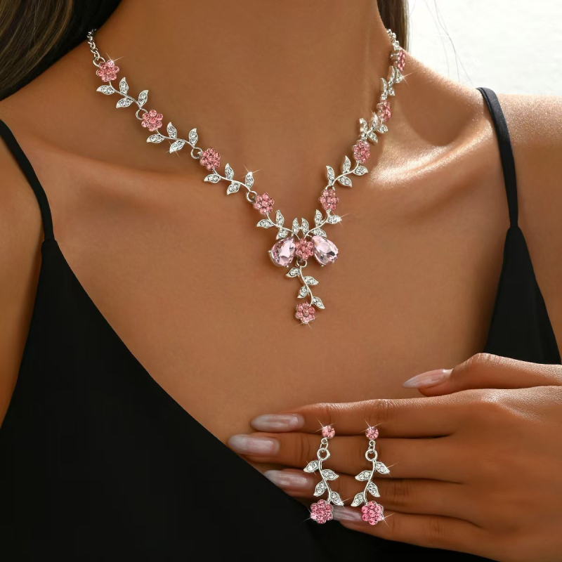 Set nakita: naušnice i ogrlica s cvjetnim uzorkom i rhinestones, od legure, elektroplatiniranje, lanac ključne kosti