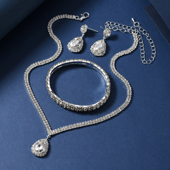 Set nakita za vjenčanje: naušnice, ogrlica i narukvica; Materijal: sintetički kristal; Lanac: zmijski lanac; Privjesak: Rhinestone; Uzorak: srce/kapljica/zvono