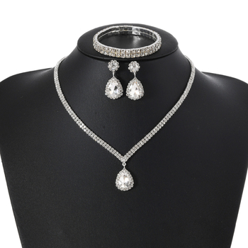 Set nakita za vjenčanje: naušnice, ogrlica i narukvica; Materijal: sintetički kristal; Lanac: zmijski lanac; Privjesak: Rhinestone; Uzorak: srce/kapljica/zvono