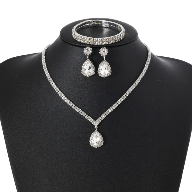 Set nakita za vjenčanje: naušnice, ogrlica i narukvica; Materijal: sintetički kristal; Lanac: zmijski lanac; Privjesak: Rhinestone; Uzorak: srce/kapljica/zvono