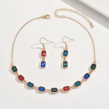 Set: Colier, cercei și brățară; aliaj; lanț de claviculă; pandantiv dreptunghiular glazurat; stil etnic