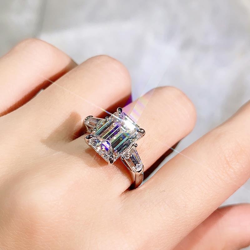 Prsten od 18K zlata s Moissanit dijamantom u obliku smaragda, 5/10 karata, egzotična geometrija, unisex