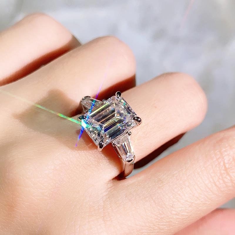 Prsten od 18K zlata s Moissanit dijamantom u obliku smaragda, 5/10 karata, egzotična geometrija, unisex