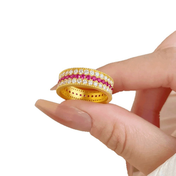 Geometrický prsteň z meďe so zirkónom, elektrolyticky lakovaný — dámsky prsteň pre pár