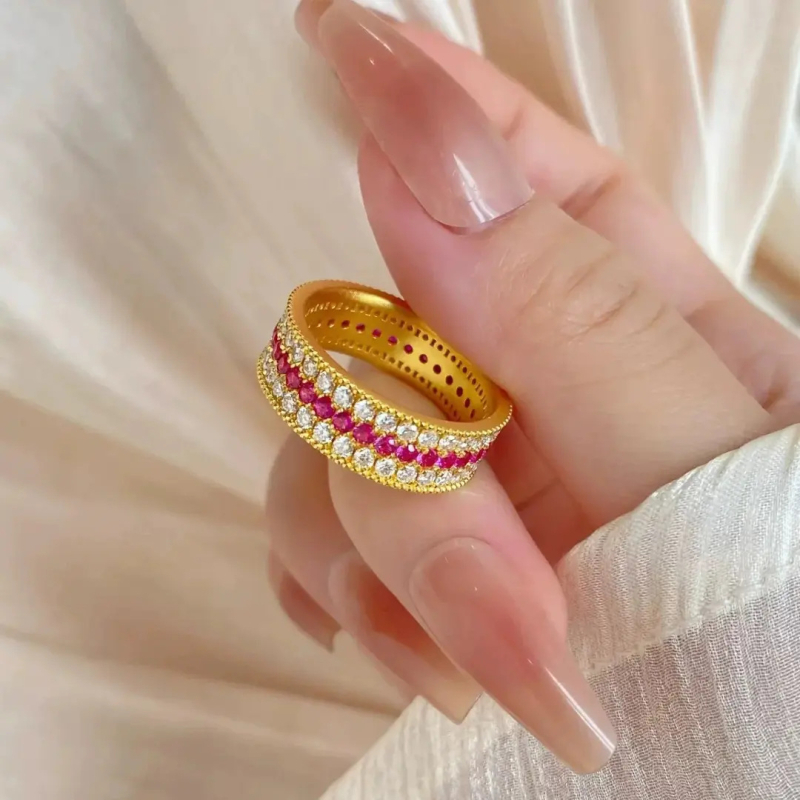 Geometrický prsteň z meďe so zirkónom, elektrolyticky lakovaný — dámsky prsteň pre pár