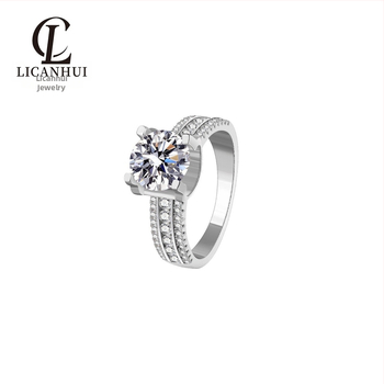 Prsteň, Moissanit 2 karáty, 925 striebro, Kód produktu Lch-090, 3 g, Dámsky kancelársky štýl