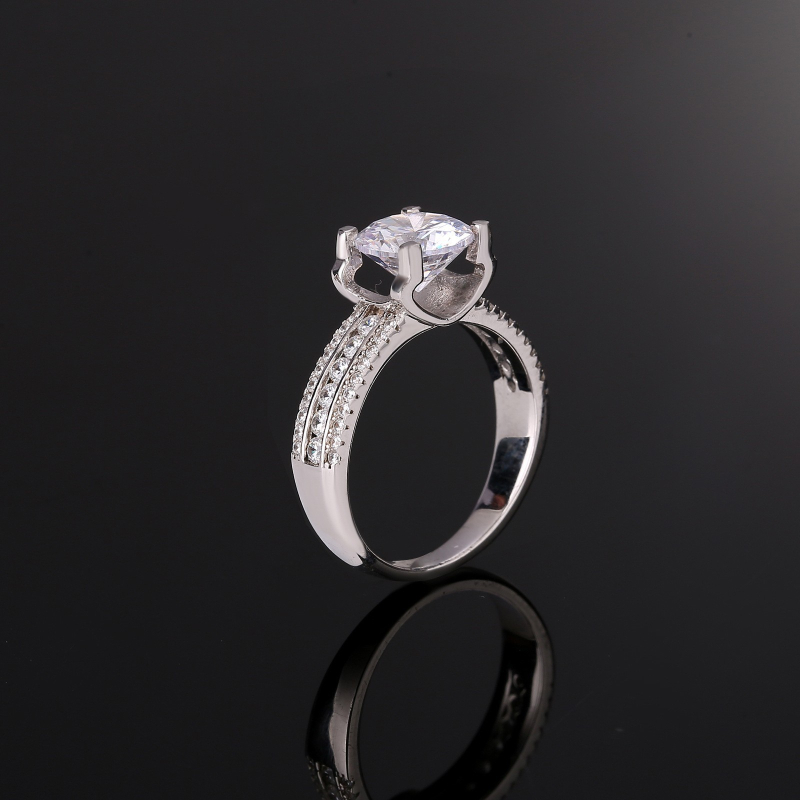 Prsteň, Moissanit 2 karáty, 925 striebro, Kód produktu Lch-090, 3 g, Dámsky kancelársky štýl