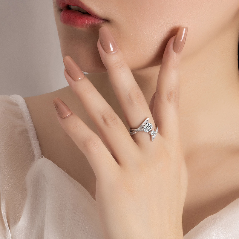 Náramok s imitáciou moissanitu, meď, geometrický dizajn v tvare U, krížový akcent, povrch Seiko