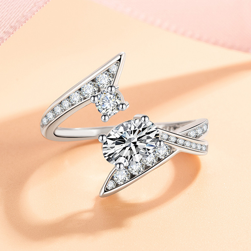 Náramok s imitáciou moissanitu, meď, geometrický dizajn v tvare U, krížový akcent, povrch Seiko