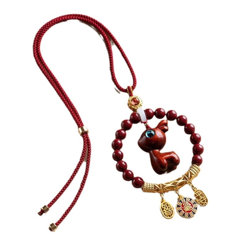 Privjesak za unutrašnjost automobila — karikaturalni stil, legura, prilagodljiv, marka 111